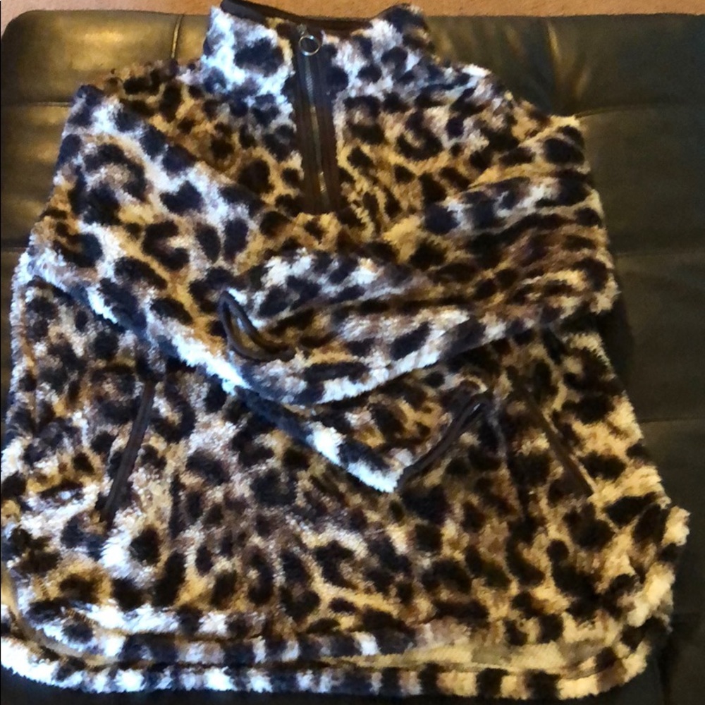 Leopard Sherpa
